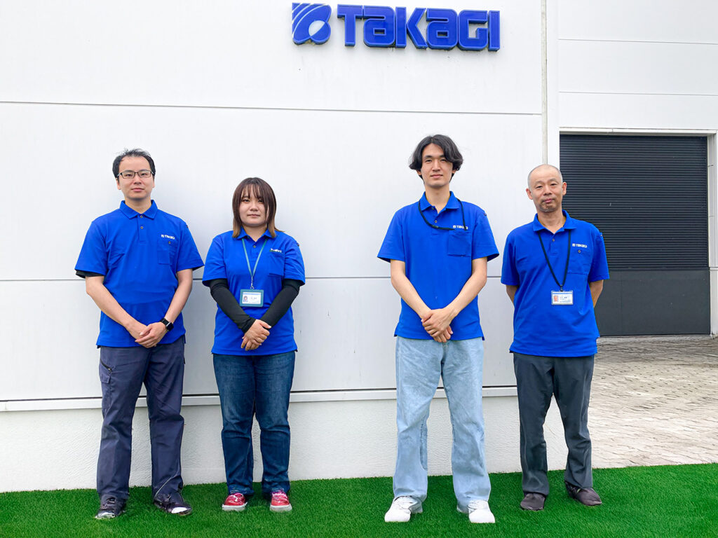 2025年タカギセイコー様インタビュー 社屋前での１ショット